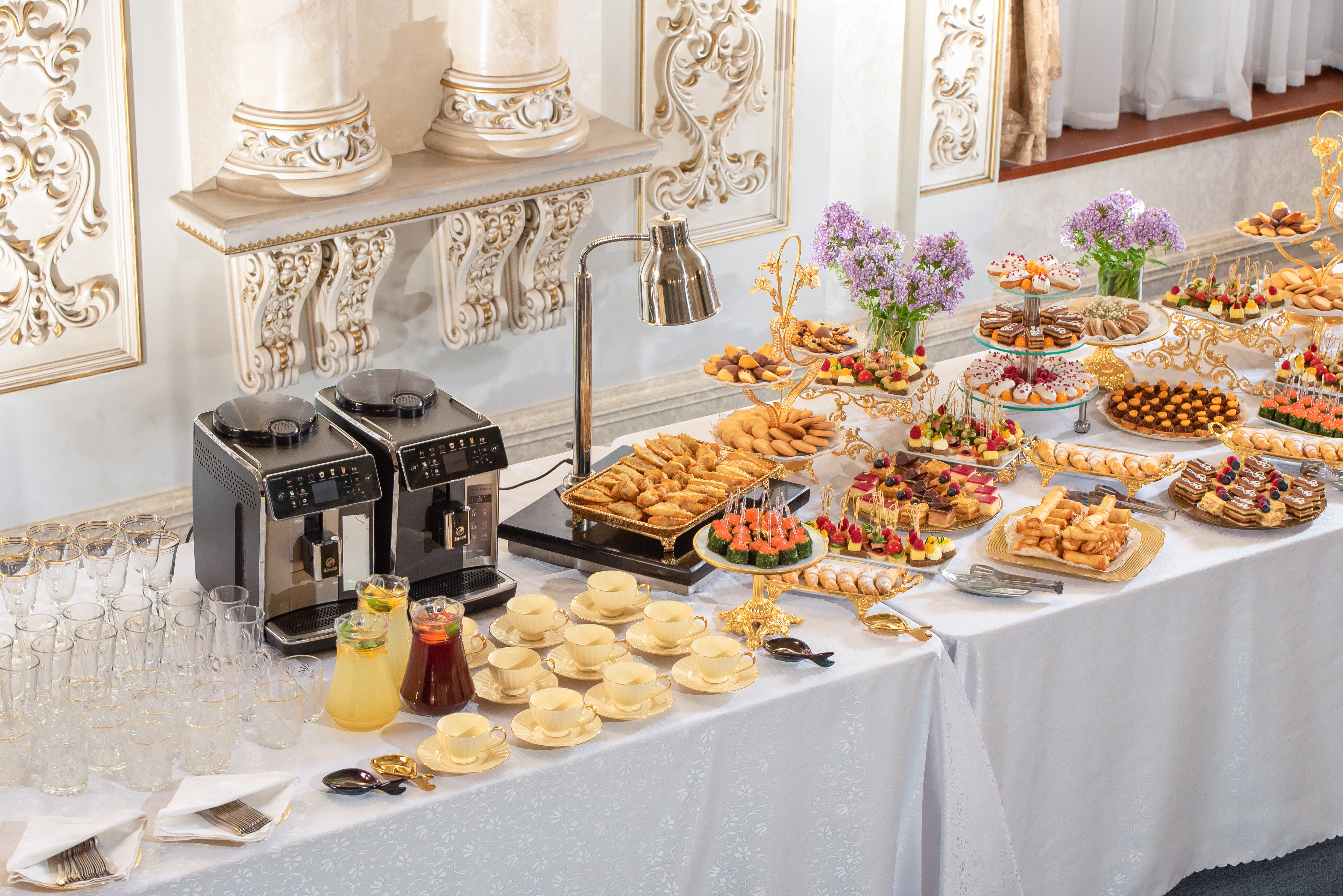 Furshetlar va Kofe-breaklar